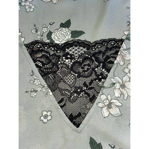 Torrid Women's Lightweight Gray floral Print Sleeveless V-Neck Size 1 (1X) 1340 - Picture 8 of 11